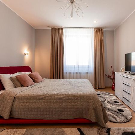 Salt Orchid Central Apartment Турда Екстериор снимка