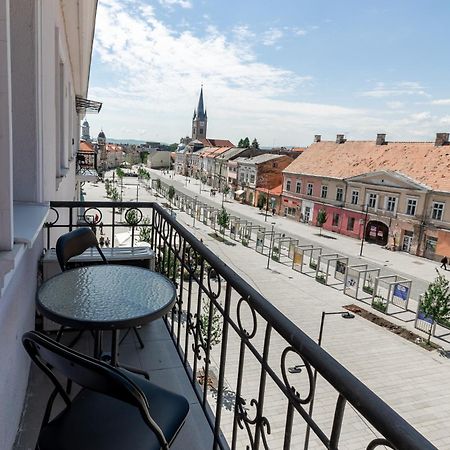 Salt Orchid Central Apartment Турда Екстериор снимка