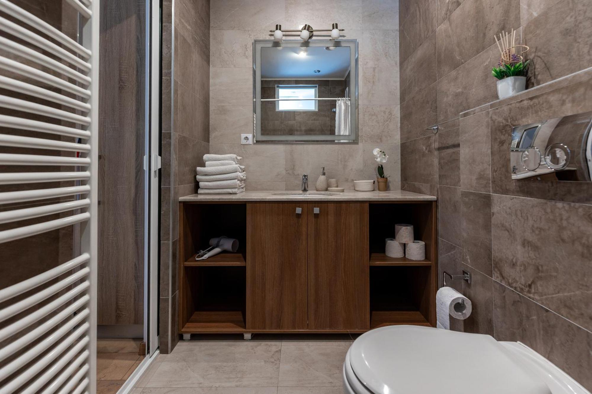 Salt Orchid Central Apartment Турда Екстериор снимка