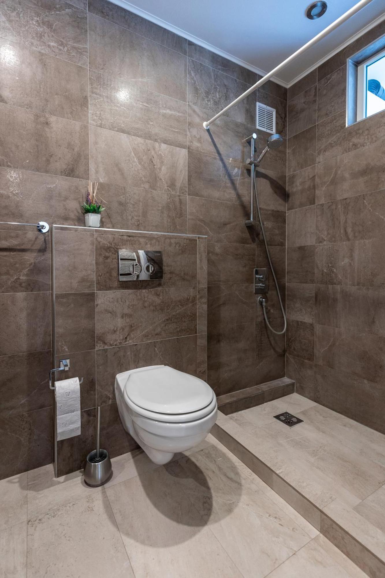 Salt Orchid Central Apartment Турда Екстериор снимка